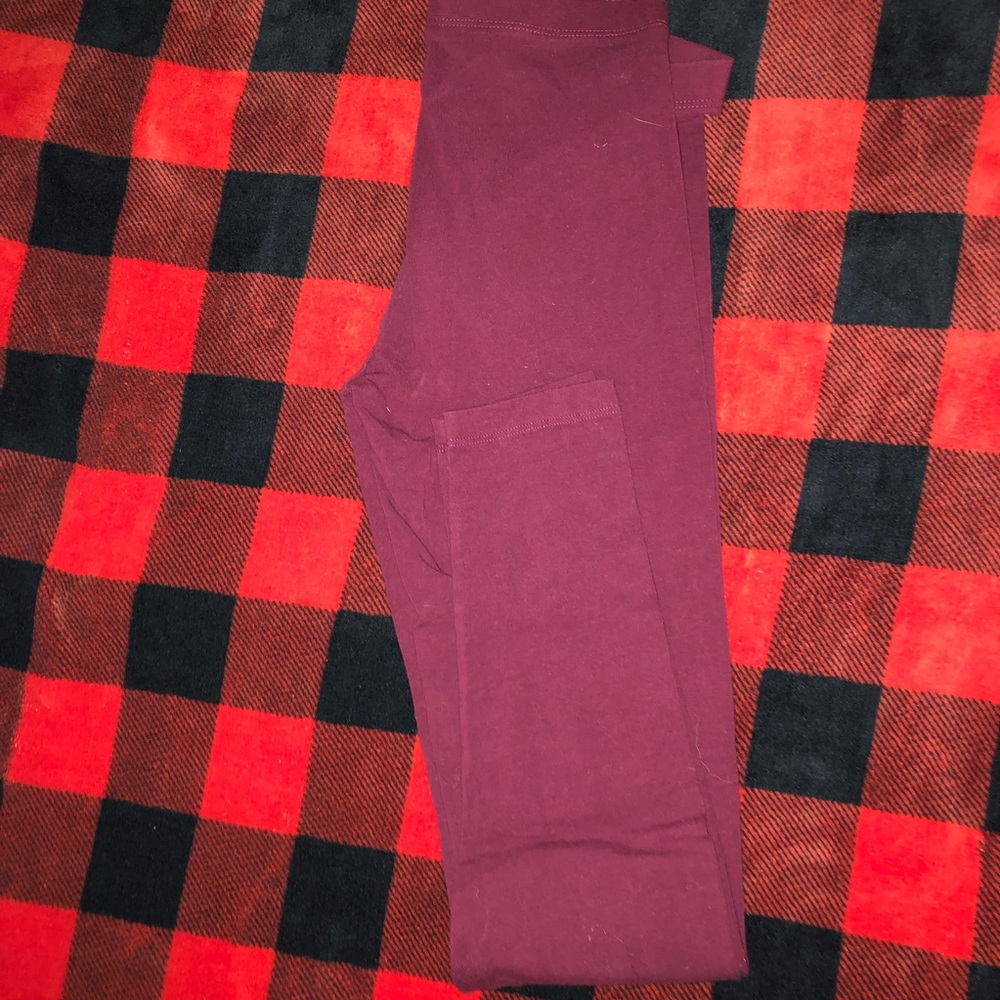 Burgundy leggings